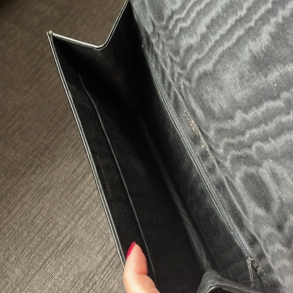 ROGER VIVIER vintage black patent leather envelope clutch